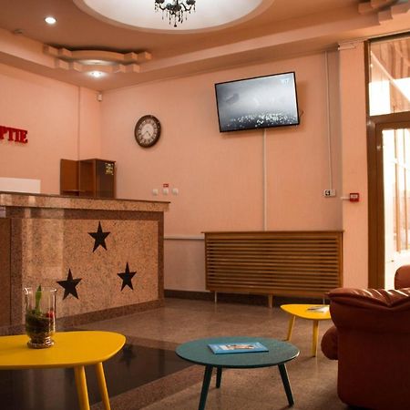 N&S Hotel Barlad Bîrlad Екстериор снимка