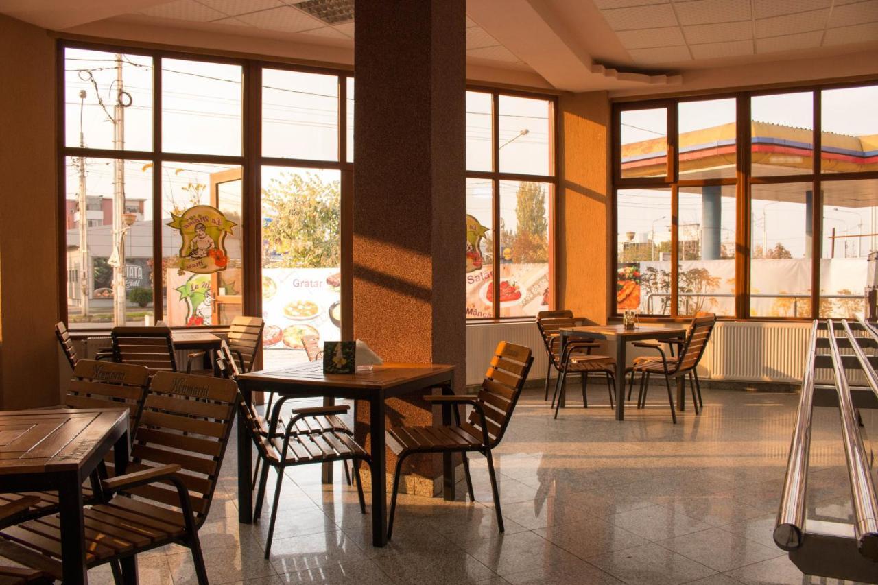 N&S Hotel Barlad Bîrlad Екстериор снимка