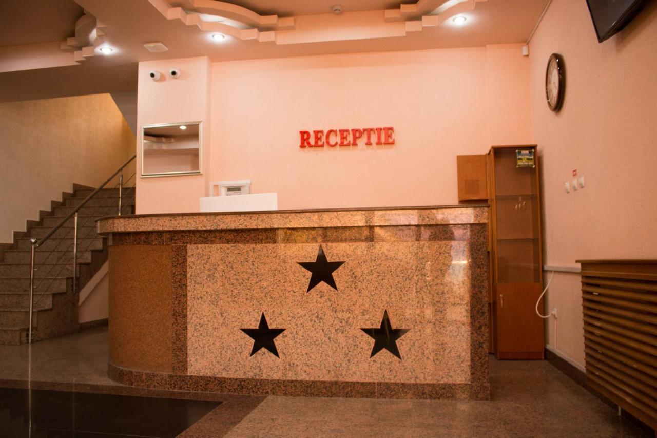 N&S Hotel Barlad Bîrlad Екстериор снимка