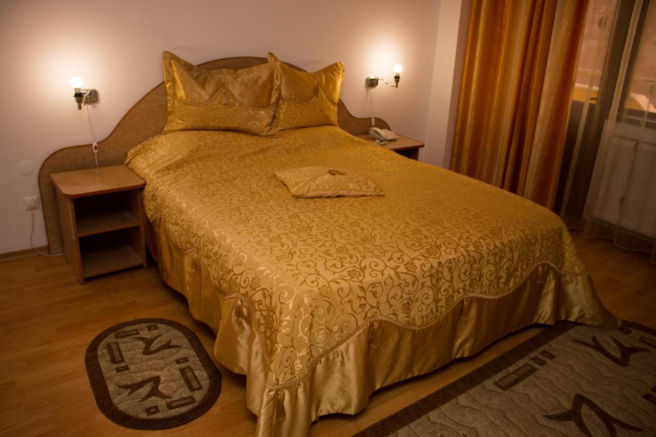 N&S Hotel Barlad Bîrlad Екстериор снимка